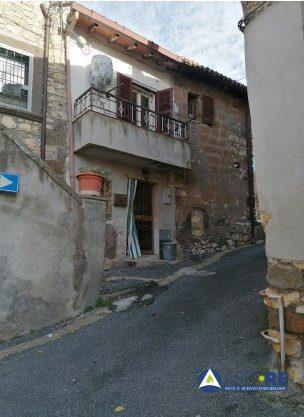 casa indipendente in vendita a Villa San Giovanni in Tuscia