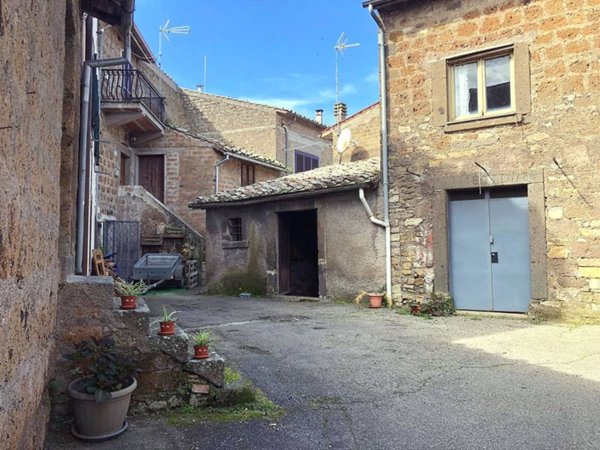 casa indipendente in vendita a Villa San Giovanni in Tuscia