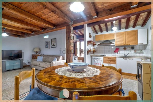 casa indipendente in vendita a Villa San Giovanni in Tuscia