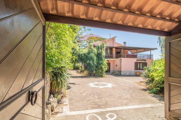 casa indipendente in vendita a San Lorenzo Nuovo