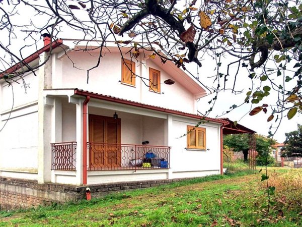 casa indipendente in vendita a San Lorenzo Nuovo