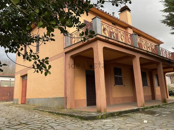 casa indipendente in vendita a San Lorenzo Nuovo