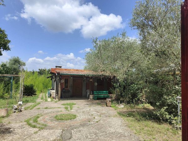 casa indipendente in vendita a Soriano nel Cimino in zona Sant'Eutizio
