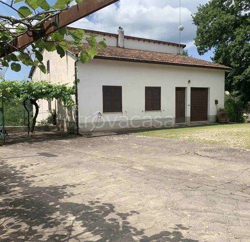 casa indipendente in vendita a Soriano nel Cimino in zona Sant'Eutizio