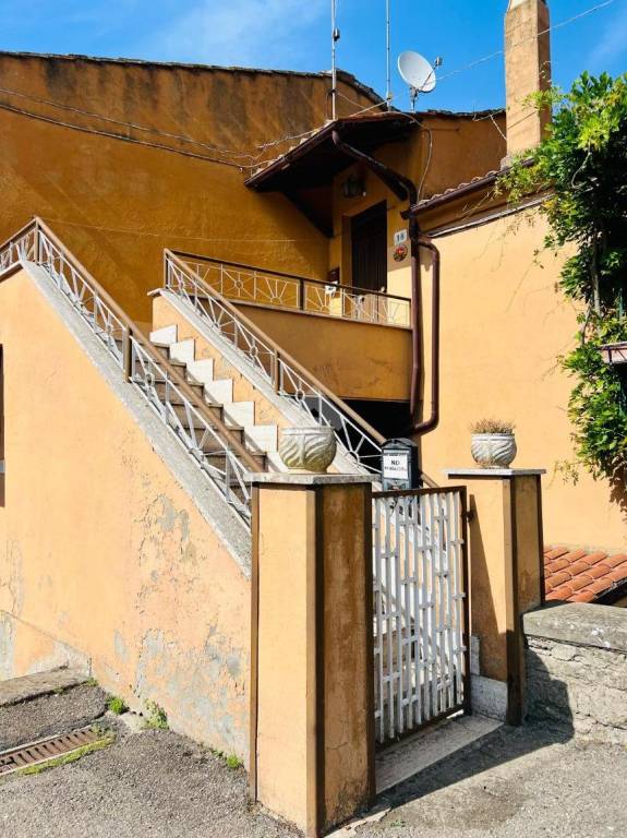 appartamento in vendita a Soriano nel Cimino in zona Chia