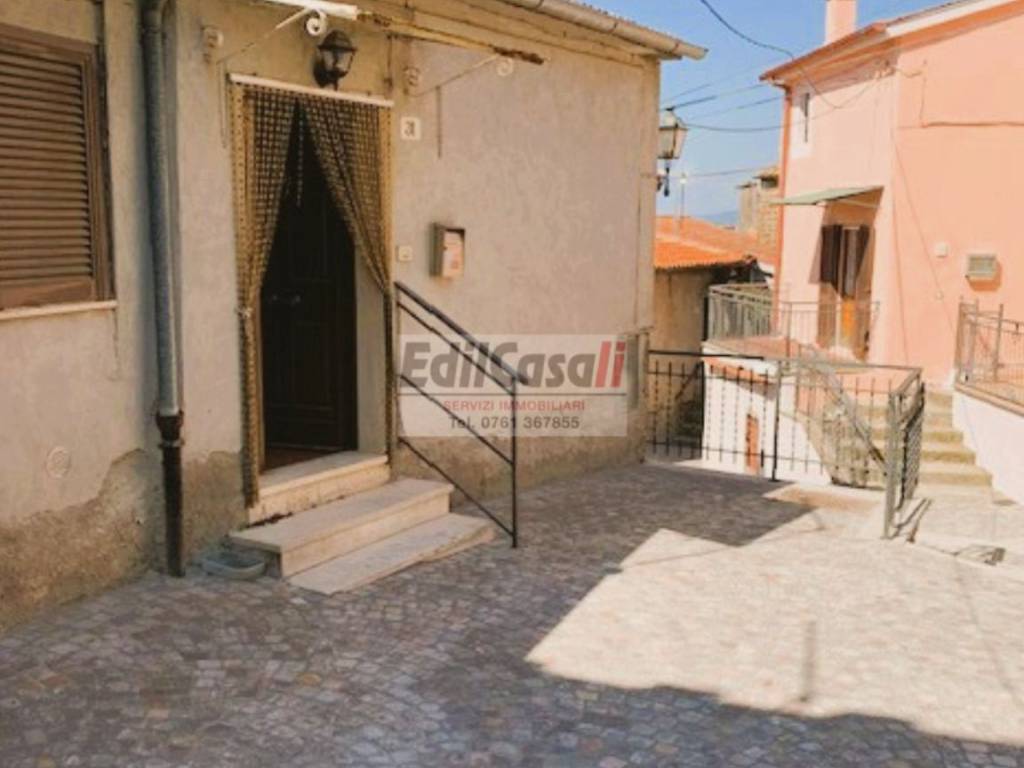appartamento in vendita a Soriano nel Cimino in zona Chia