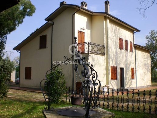casa indipendente in vendita a Soriano nel Cimino