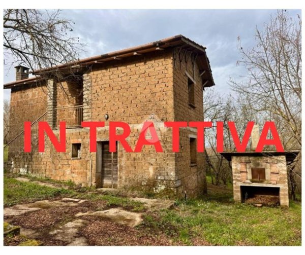 casa indipendente in vendita a Soriano nel Cimino in zona Sant'Eutizio