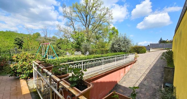 casa indipendente in vendita a Soriano nel Cimino