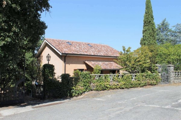 casa indipendente in vendita a Soriano nel Cimino in zona Chia