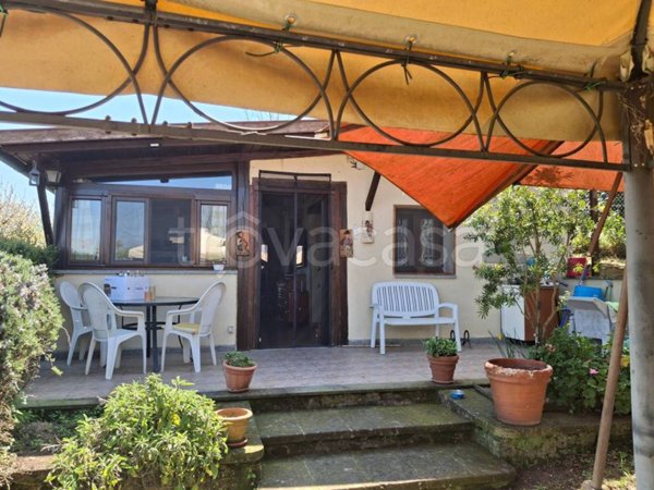 casa indipendente in vendita a Soriano nel Cimino in zona Chia