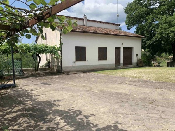 casa indipendente in vendita a Soriano nel Cimino in zona Sant'Eutizio