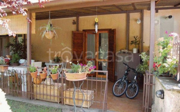 casa indipendente in vendita a Soriano nel Cimino