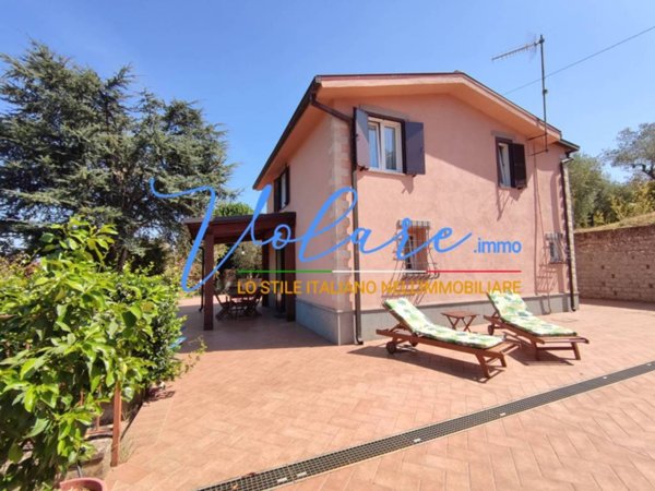 casa indipendente in vendita a Soriano nel Cimino in zona Sant'Eutizio