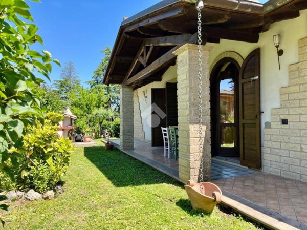 casa indipendente in vendita a Soriano nel Cimino in zona Sant'Eutizio