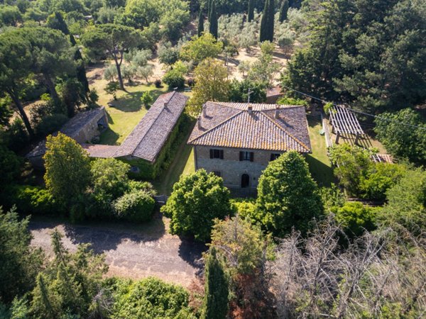 casa indipendente in vendita a Soriano nel Cimino in zona Chia