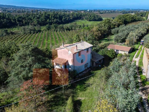 casale in vendita a Soriano nel Cimino in zona Sant'Eutizio