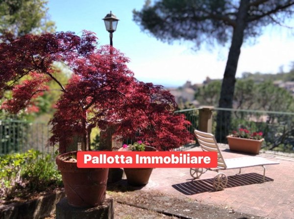 casa indipendente in vendita a Soriano nel Cimino