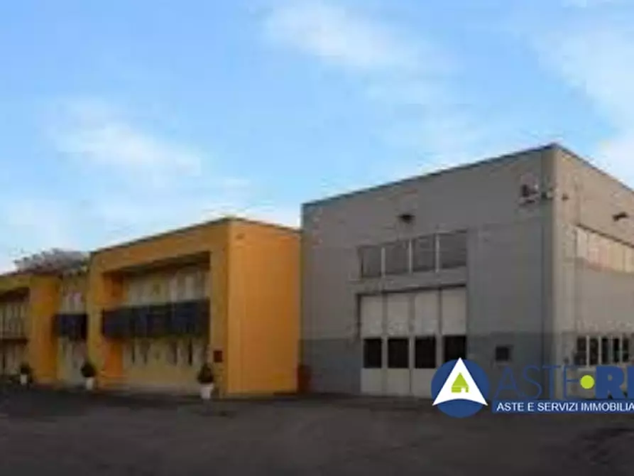 capannone in vendita a Soriano nel Cimino