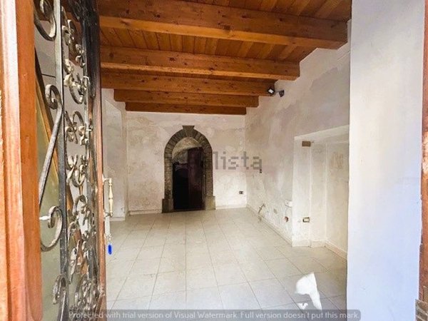 locale commerciale in vendita a Soriano nel Cimino