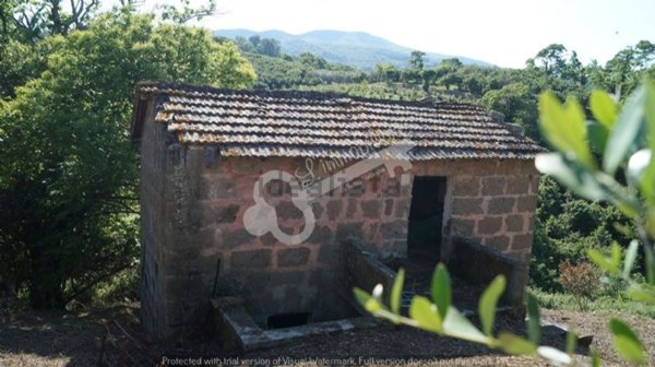 casale in vendita a Soriano nel Cimino