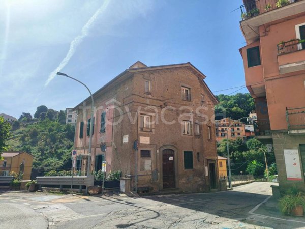 casa indipendente in vendita a Soriano nel Cimino