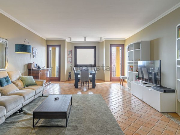 casa indipendente in vendita a Soriano nel Cimino