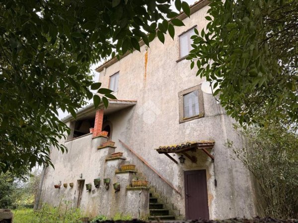casa indipendente in vendita a Soriano nel Cimino