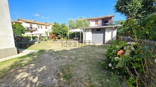 appartamento in vendita a Soriano nel Cimino in zona Sant'Eutizio