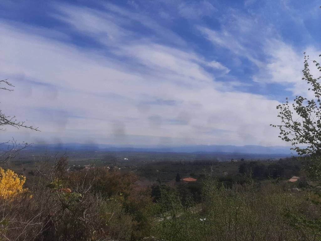 casa indipendente in vendita a Soriano nel Cimino