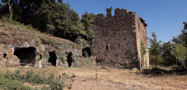 rudere in vendita a Soriano nel Cimino