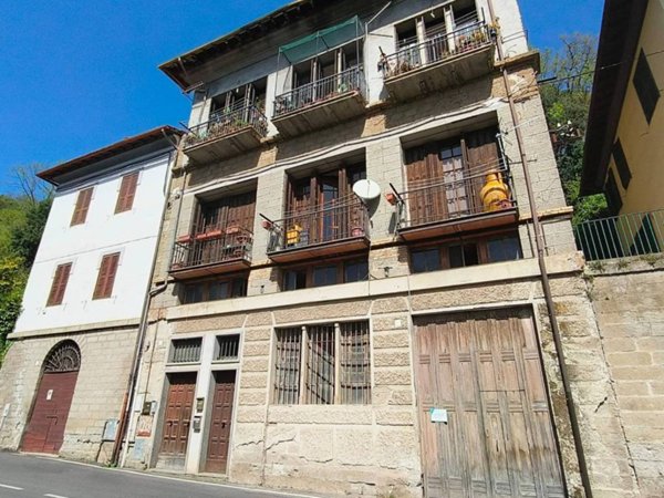 locale commerciale in vendita a Soriano nel Cimino