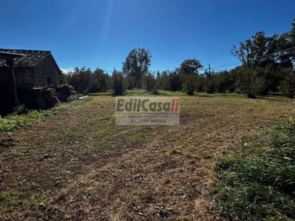 casa indipendente in vendita a Soriano nel Cimino