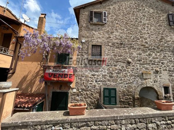 casa indipendente in vendita a Soriano nel Cimino in zona Chia