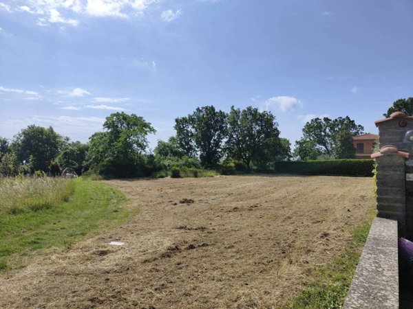 terreno edificabile in vendita a Soriano nel Cimino