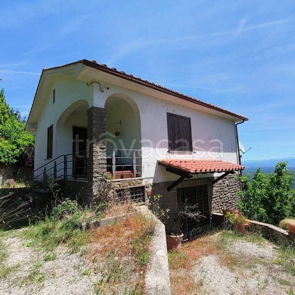 casa indipendente in vendita a Soriano nel Cimino
