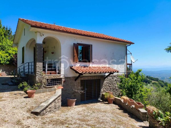 casa indipendente in vendita a Soriano nel Cimino