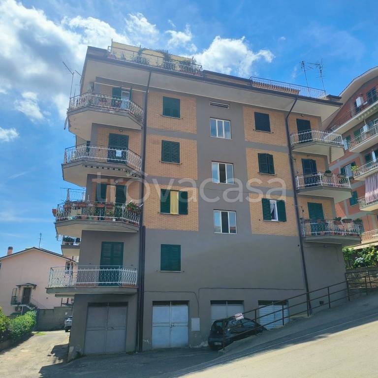 appartamento in vendita a Soriano nel Cimino