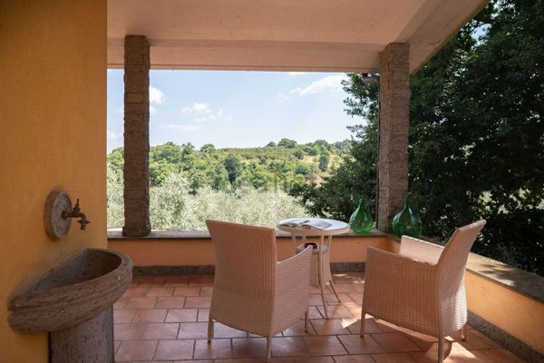 casa indipendente in vendita a Soriano nel Cimino in zona Chia