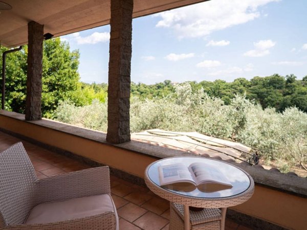 casa indipendente in vendita a Soriano nel Cimino in zona Chia