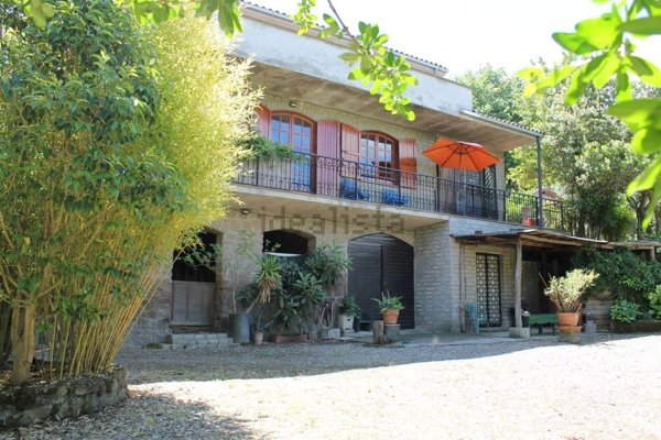 casa indipendente in vendita a Soriano nel Cimino in zona Chia