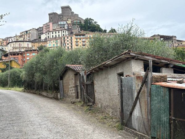 casa indipendente in vendita a Soriano nel Cimino in zona Chia