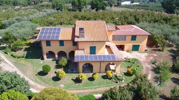 casa indipendente in vendita a Soriano nel Cimino in zona Chia