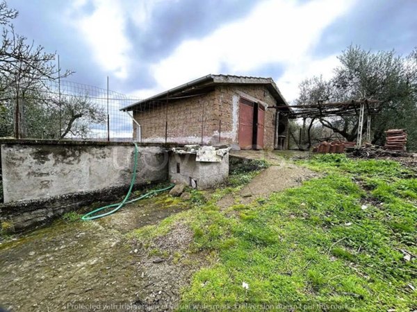 casa indipendente in vendita a Soriano nel Cimino in zona Chia