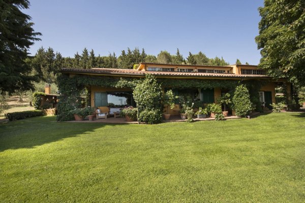 casa indipendente in vendita a Sutri