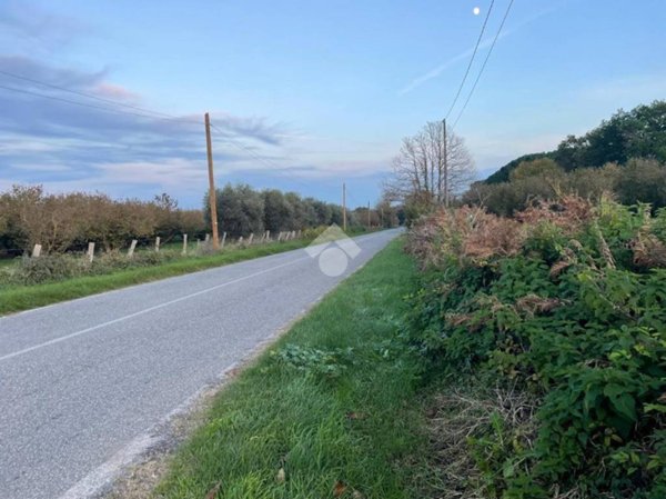terreno agricolo in vendita a Sutri