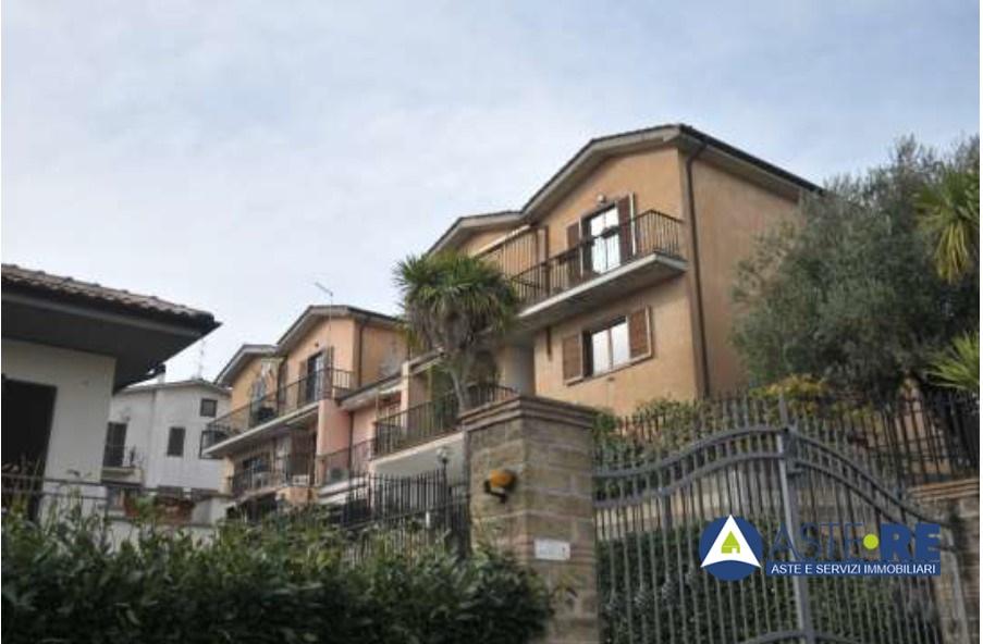 quadrivano in vendita a Sutri