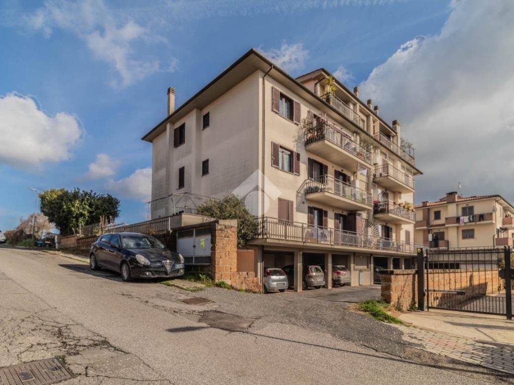 appartamento in vendita a Sutri