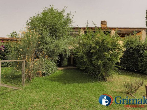 casa indipendente in vendita a Sutri