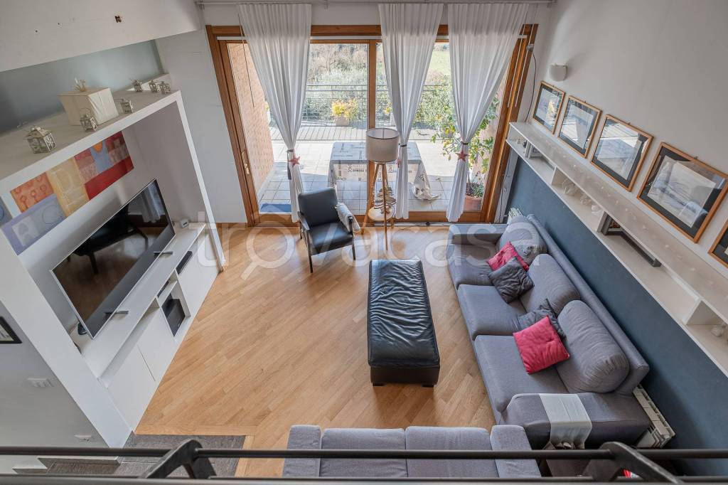 casa indipendente in vendita a Sutri
